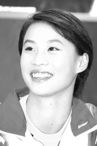李婷.png